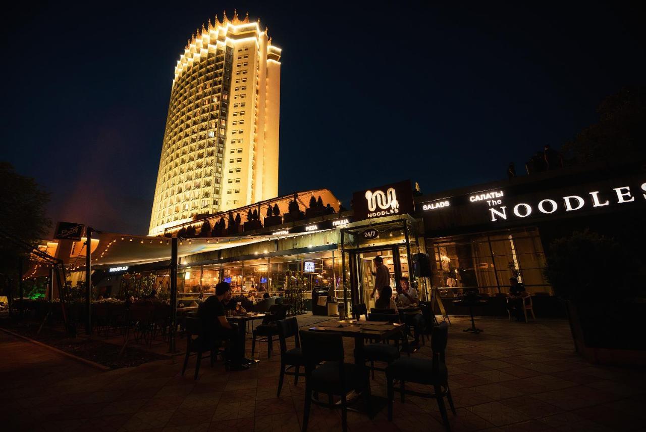 Kazakhstan Hotel Almaty Eksteriør billede