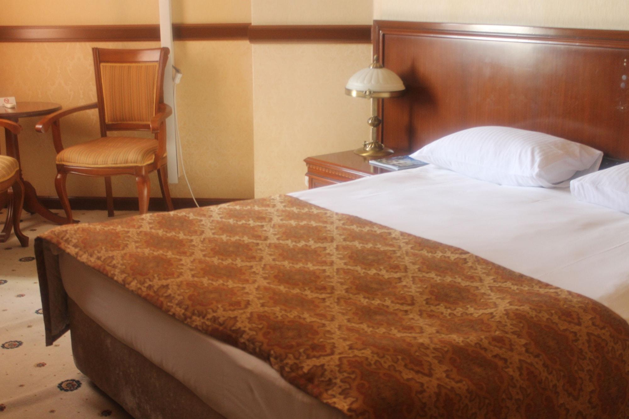 Kazakhstan Hotel Almaty Eksteriør billede