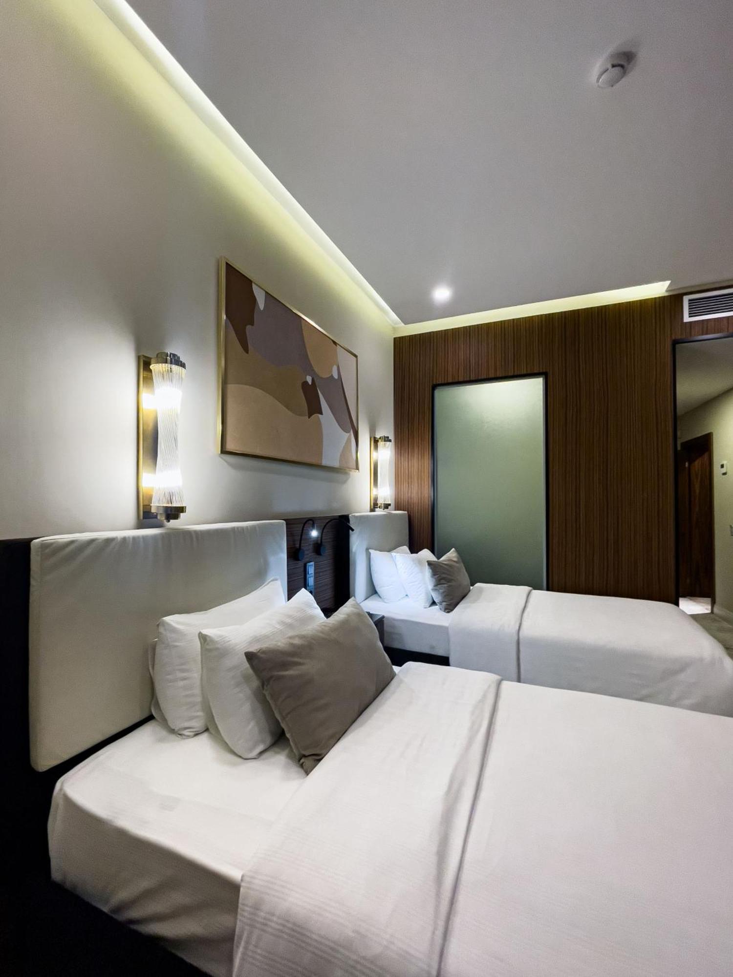 Kazakhstan Hotel Almaty Eksteriør billede